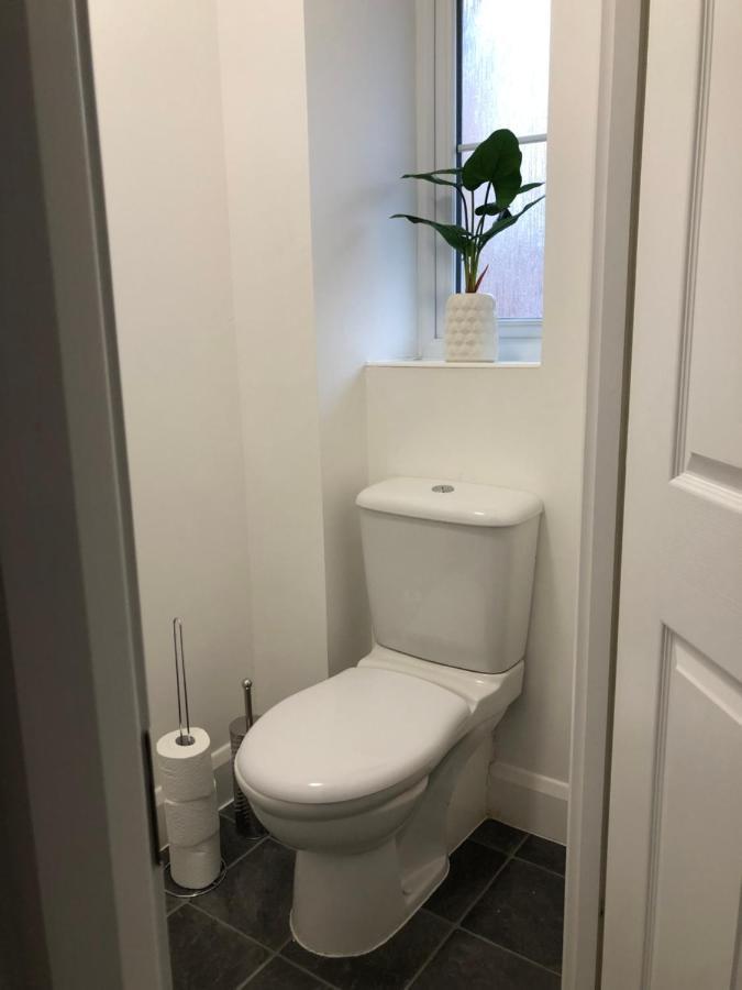 Hill House - 5 Mins Merry Hill - Perfect For Contractors & Families ไบร์ลีย์ฮิล ภายนอก รูปภาพ